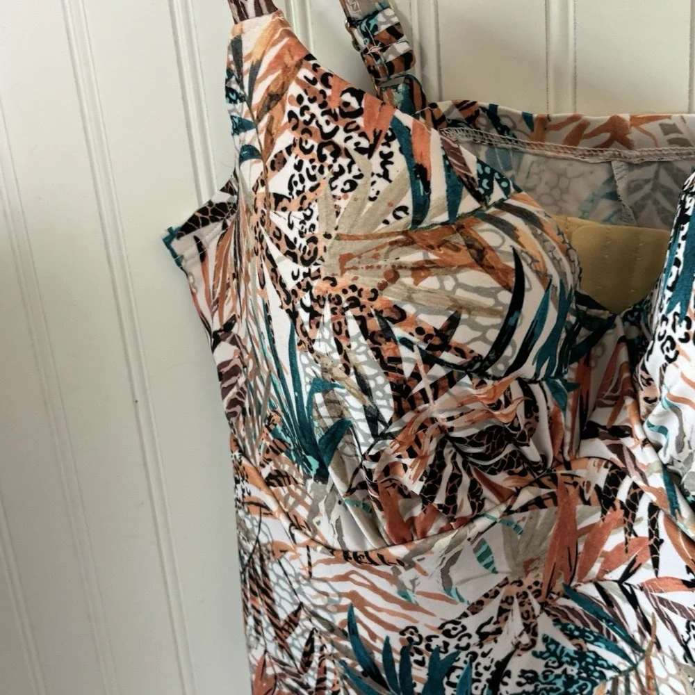 Swimsuits for All Bra Faux Flyaway Underwire Tankini‎ Top 38C Animal Palm Print